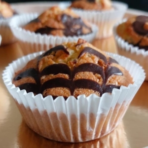 Vanille cupcakes met chocolade effect