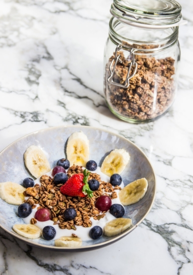 Granola met kokosyoghurt