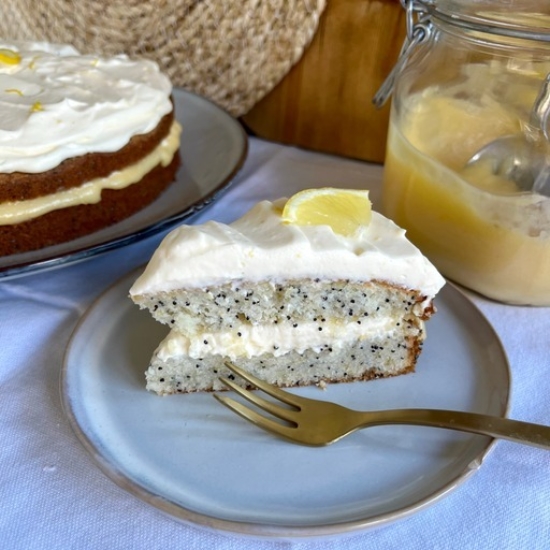 Lemon poppy seed cake