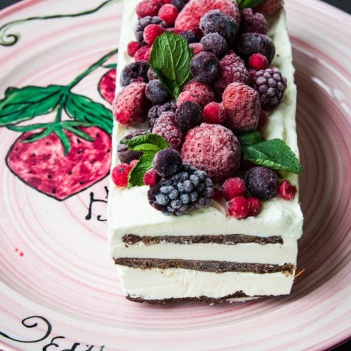 IJstaart met rood fruit